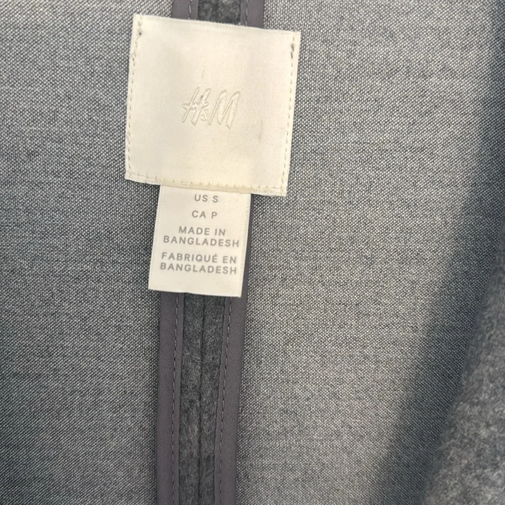 Jackets - Picture 2 of 4